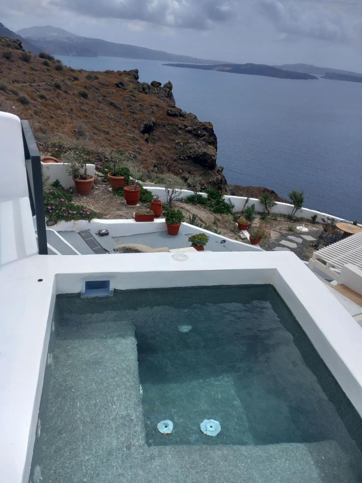 Captain John Villas Oia - Caldera & Sunset View Dış mekan fotoğraf